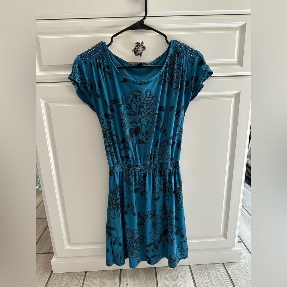 XXSP Casual Dress Teal with Navy Floral Pattern Throughout Beaded Shoulders